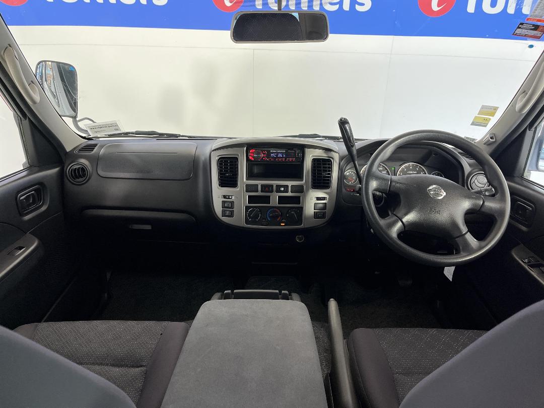 Photo '17' of Nissan Caravan