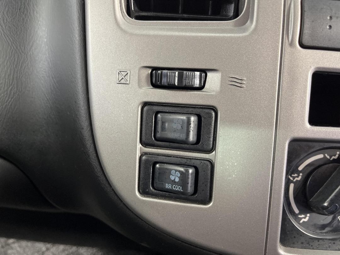 Photo '23' of Nissan Caravan