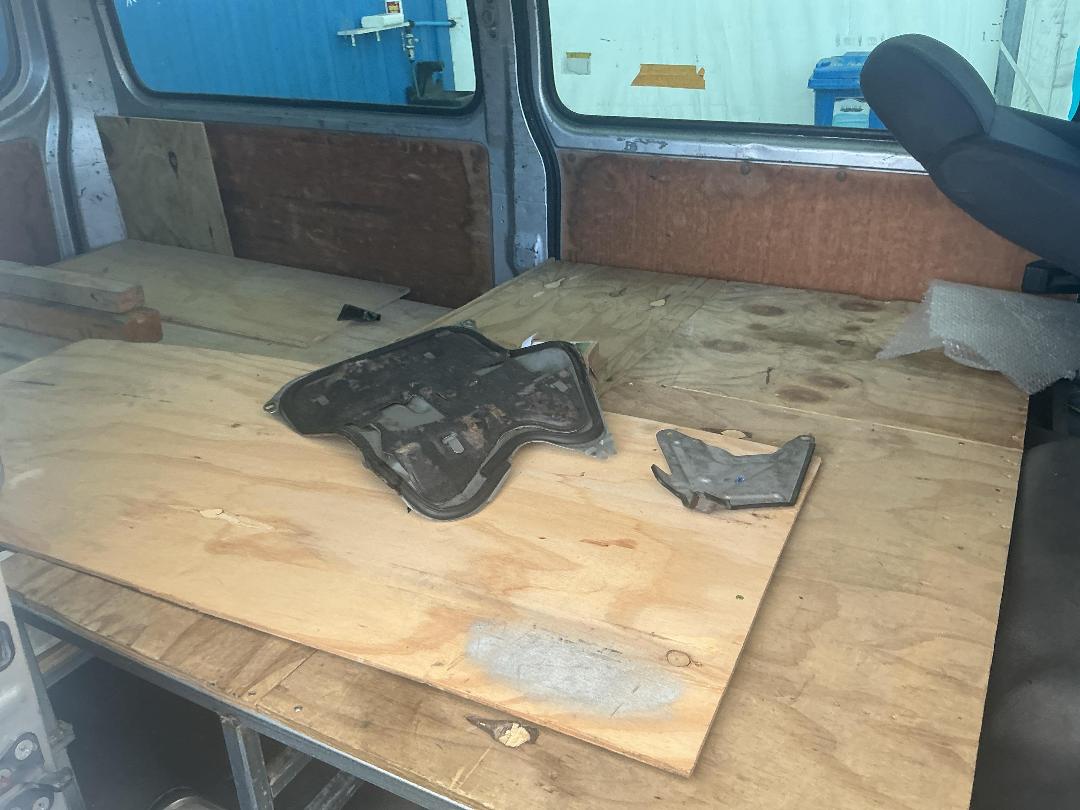 Photo '22' of Nissan Caravan