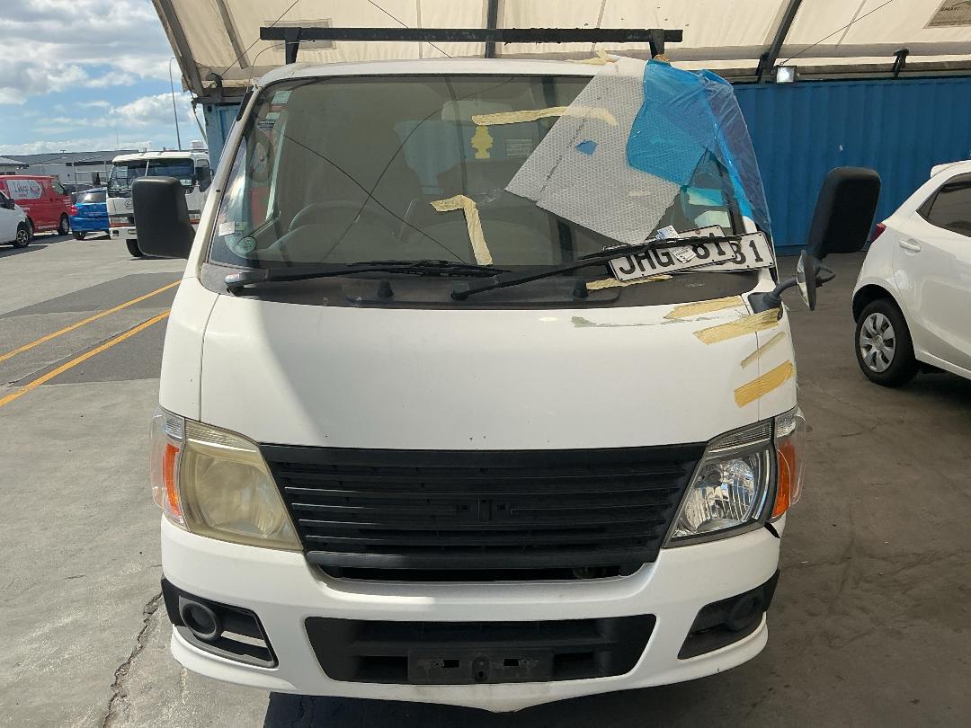 Photo '2' of Nissan Caravan