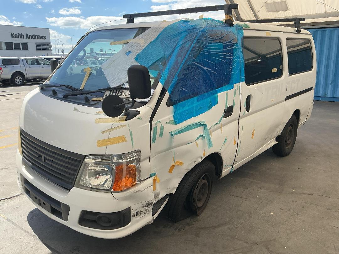 Photo '4' of Nissan Caravan