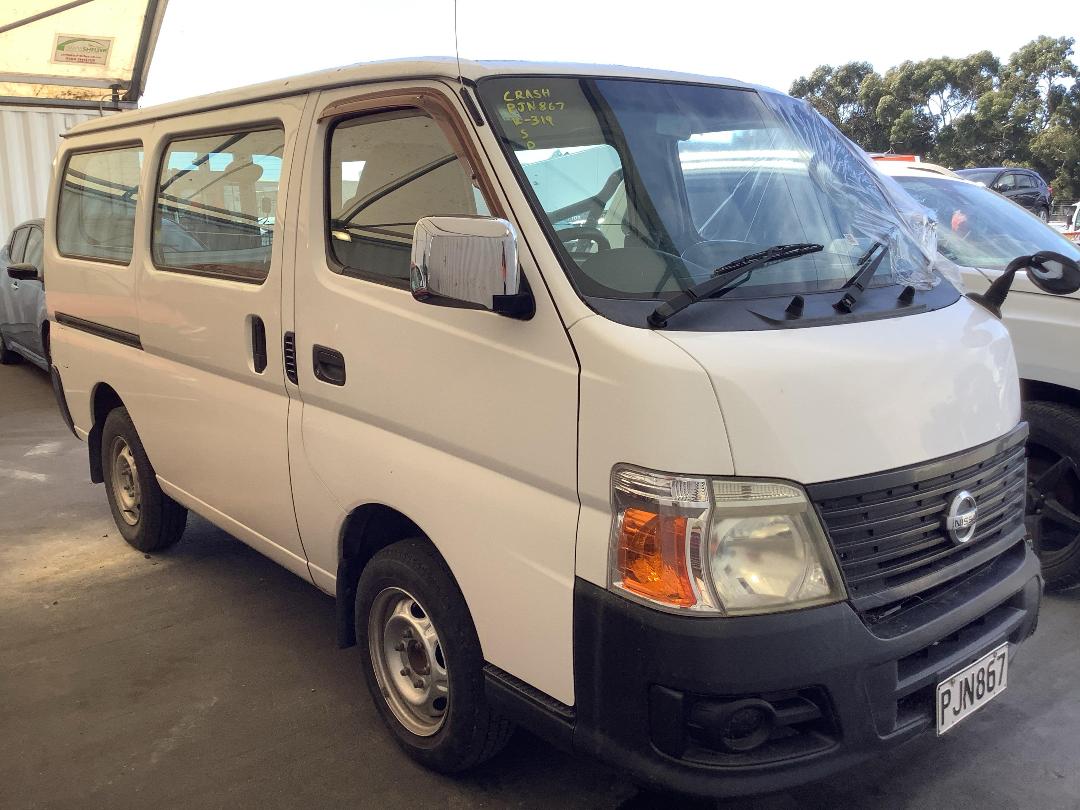 Photo '4' of Nissan Caravan