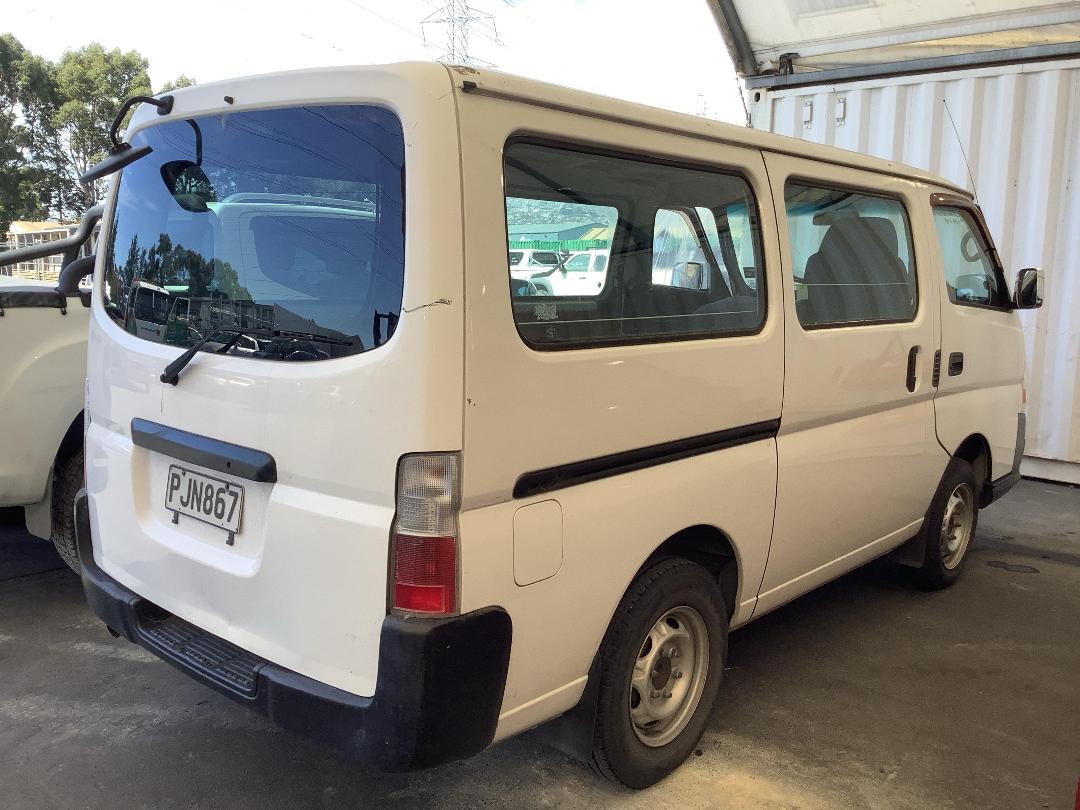 Photo '5' of Nissan Caravan