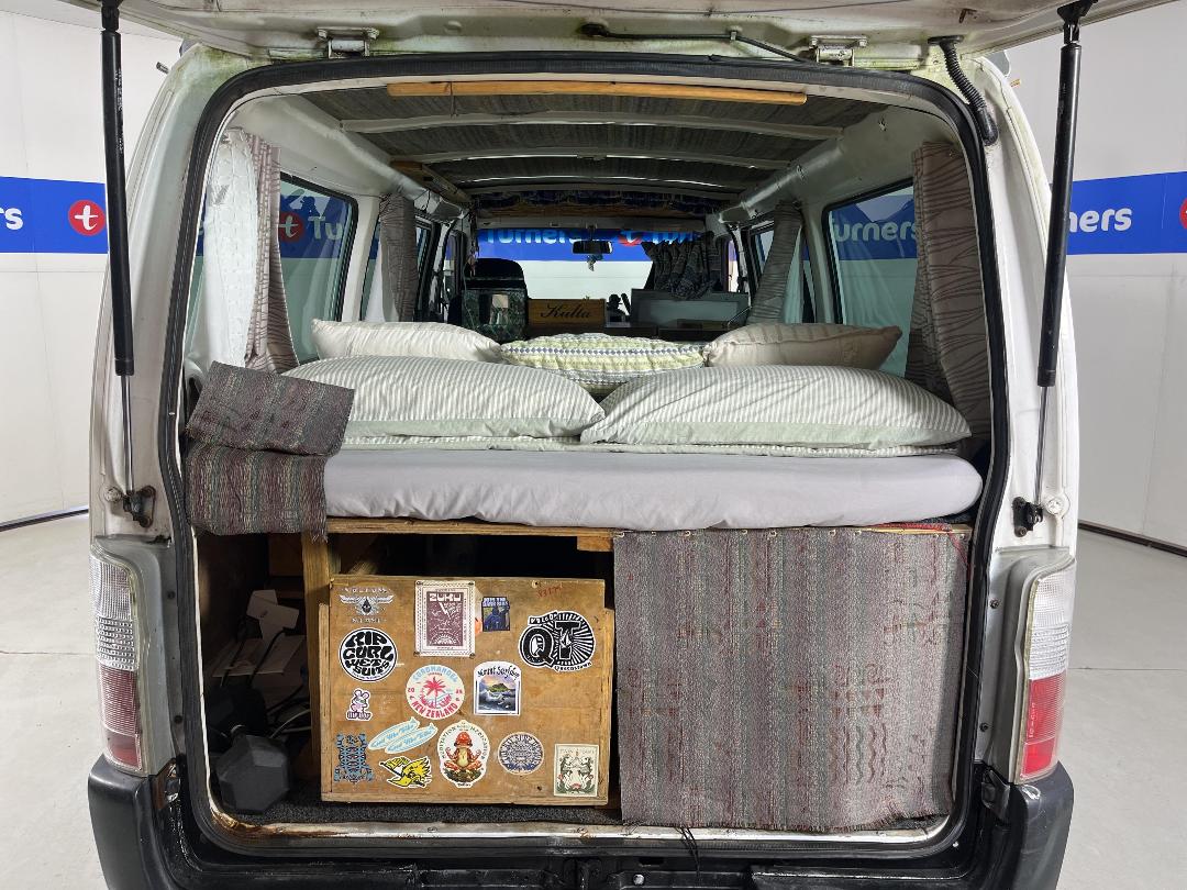 Photo '14' of Nissan Caravan Photo '14' of Nissan Caravan