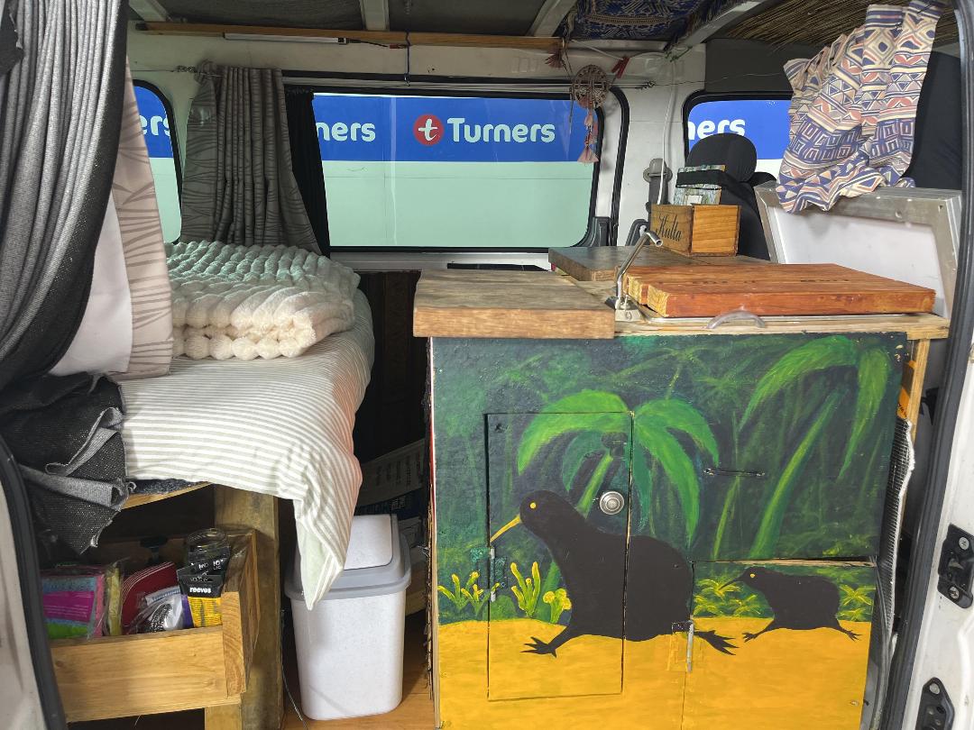 Photo '19' of Nissan Caravan Photo '19' of Nissan Caravan