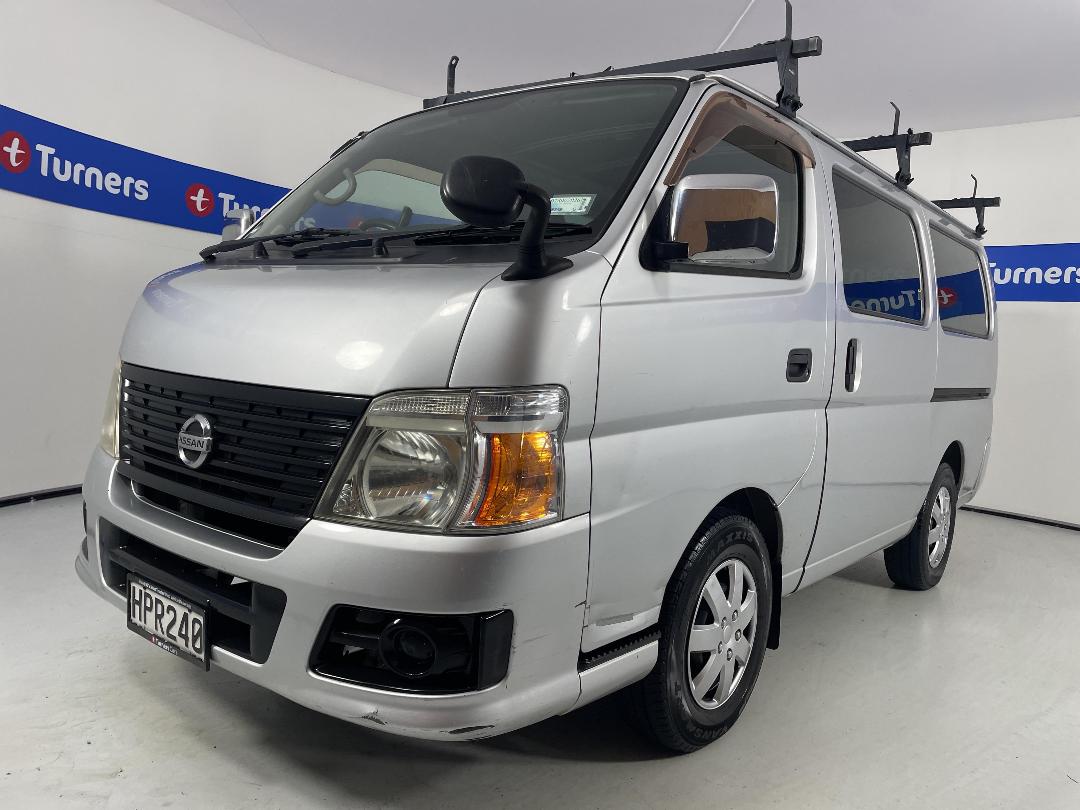 Photo '4' of Nissan Caravan