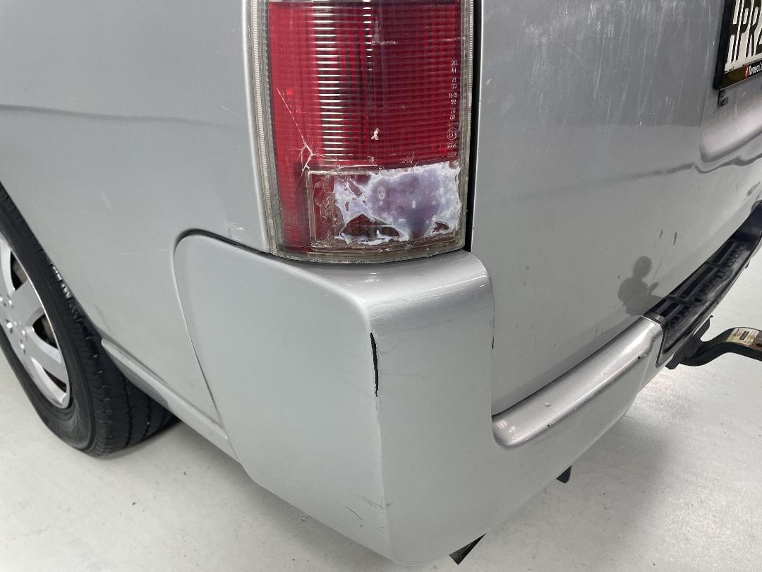 Photo '28' of Nissan Caravan