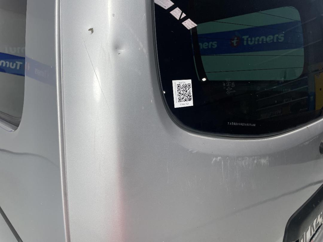 Photo '29' of Nissan Caravan