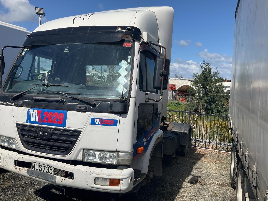 Photo '6' of Nissan Condor Tractor Unit Photo '6' of Nissan Condor Tractor Unit
