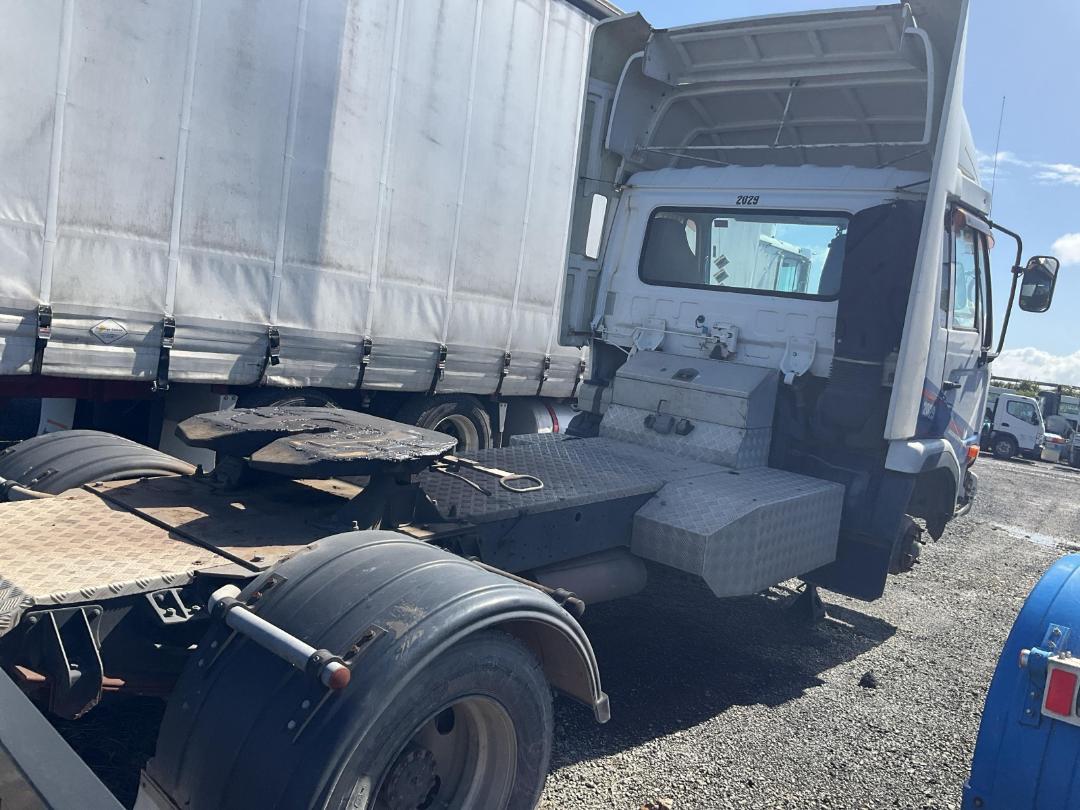 Photo '4' of Nissan Condor Tractor Unit Photo '4' of Nissan Condor Tractor Unit