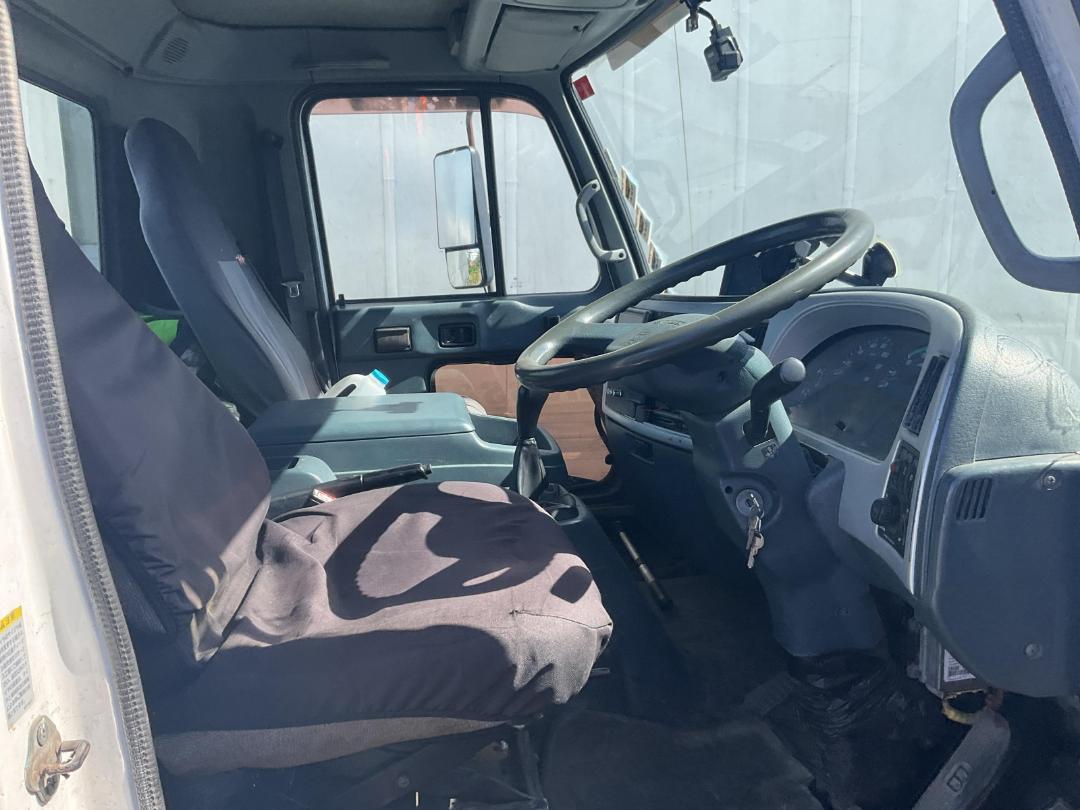 Photo '10' of Nissan Condor Tractor Unit Photo '10' of Nissan Condor Tractor Unit