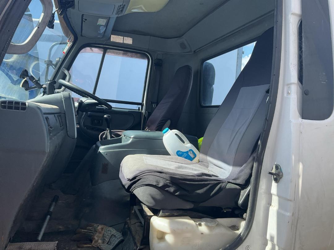 Photo '16' of Nissan Condor Tractor Unit Photo '16' of Nissan Condor Tractor Unit