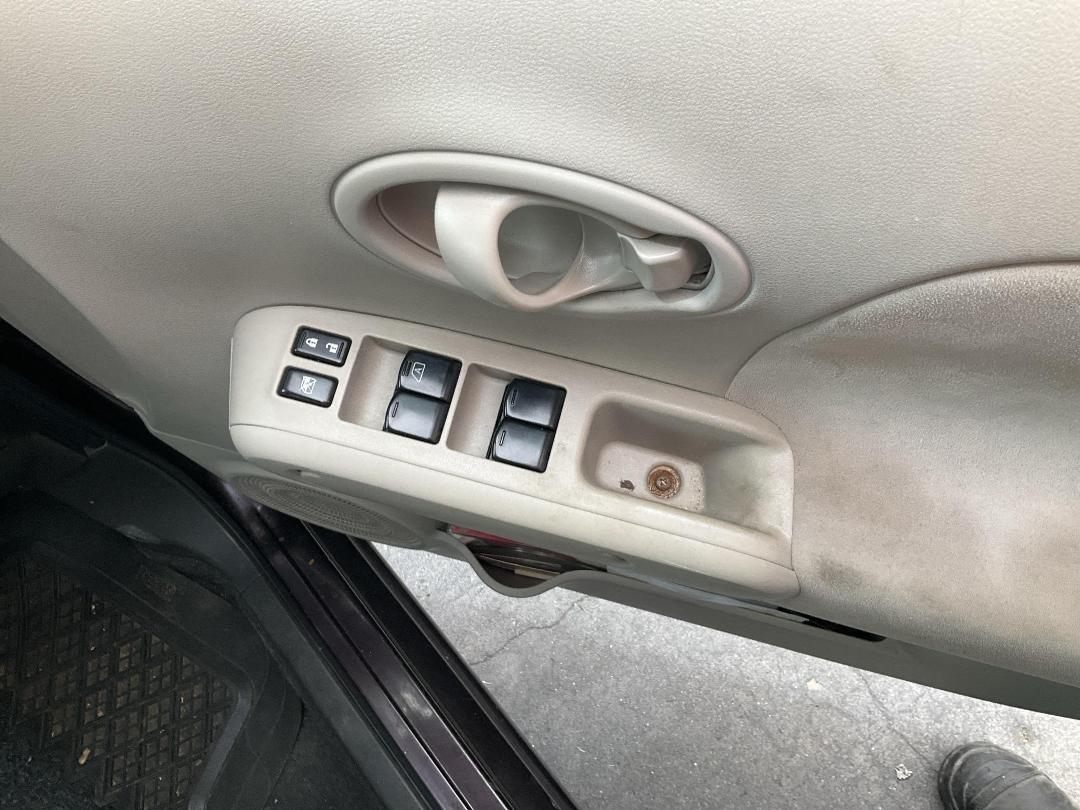 Photo '23' of Nissan Cube Photo '23' of Nissan Cube