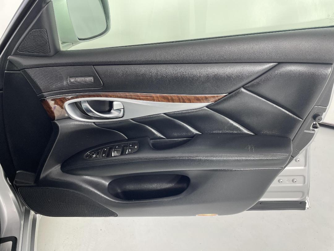 Photo '15' of Nissan Fuga Photo '15' of Nissan Fuga