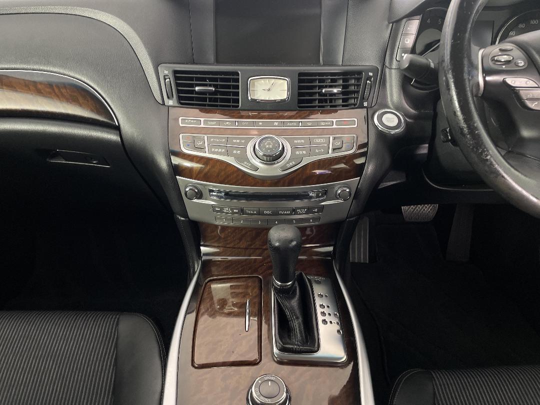 Photo '18' of Nissan Fuga Photo '18' of Nissan Fuga