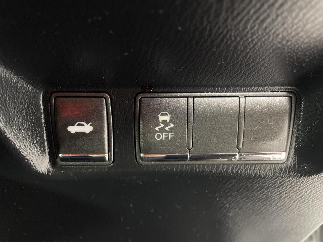 Photo '25' of Nissan Fuga Photo '25' of Nissan Fuga