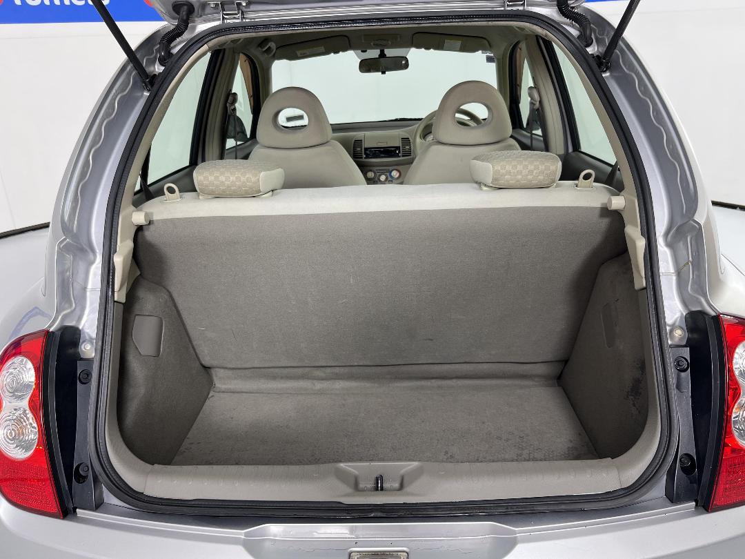 Photo '14' of Nissan March