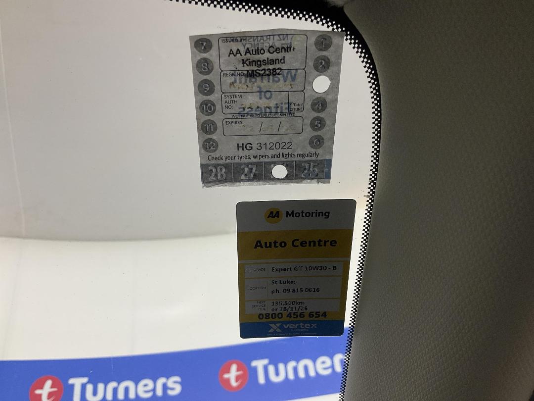 Photo '23' of Nissan March