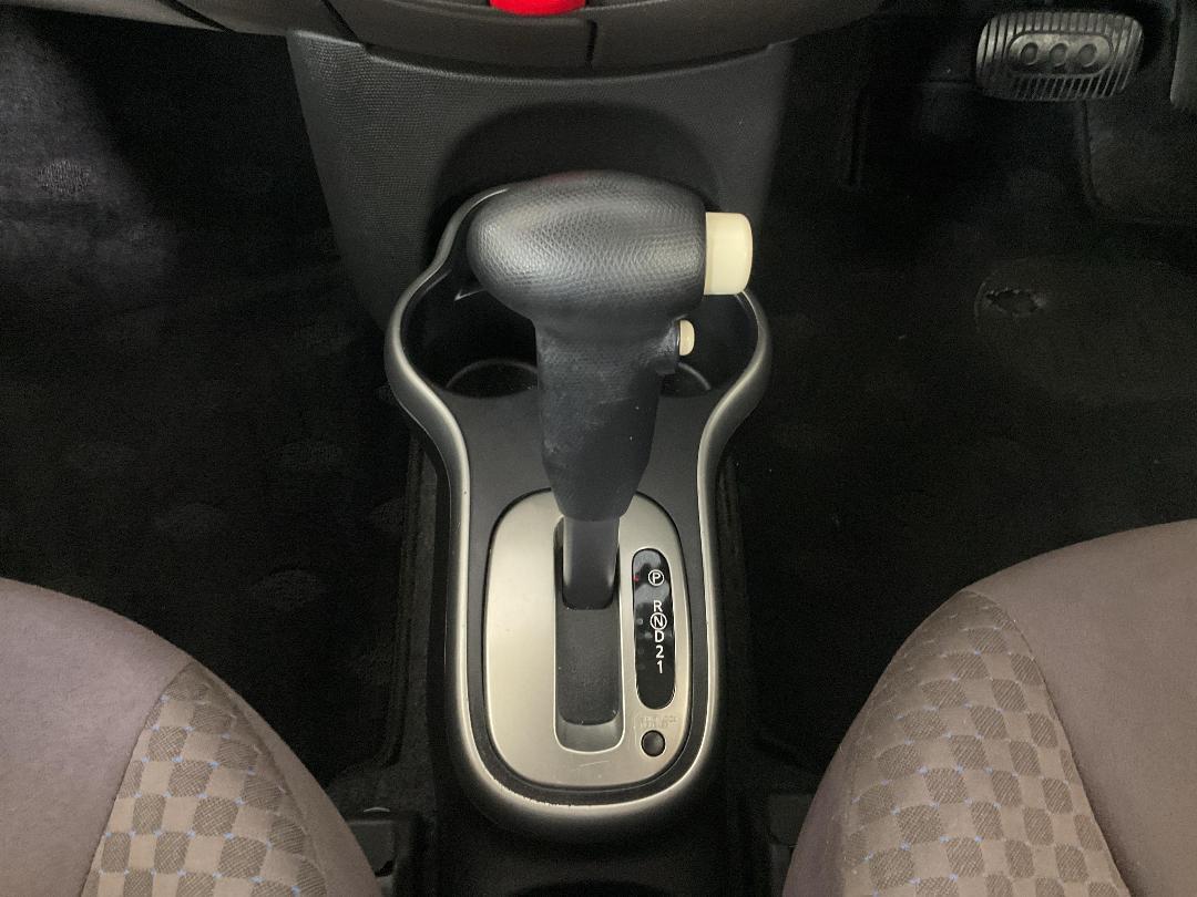 Photo '18' of Nissan March