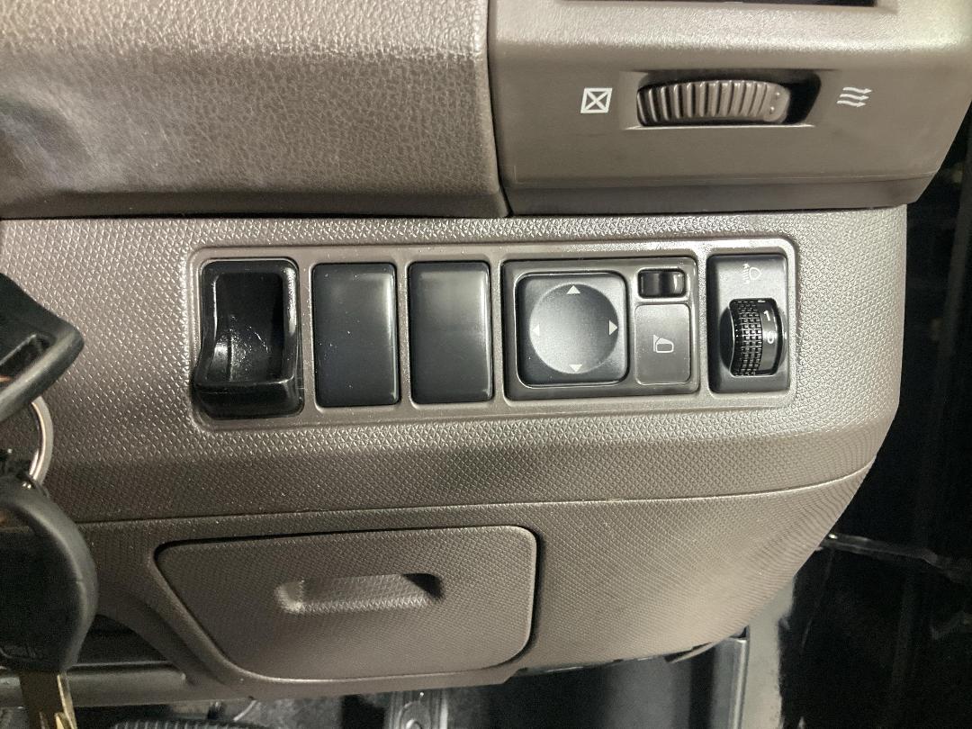 Photo '25' of Nissan March