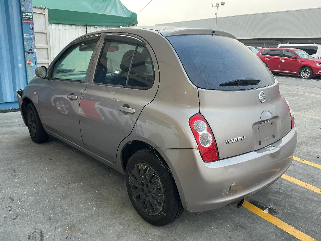 Photo '4' of Nissan March Photo '4' of Nissan March