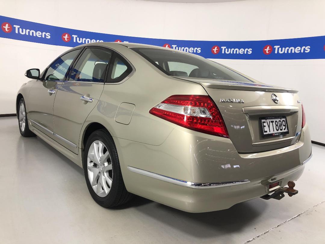 Photo '5' of Nissan Maxima