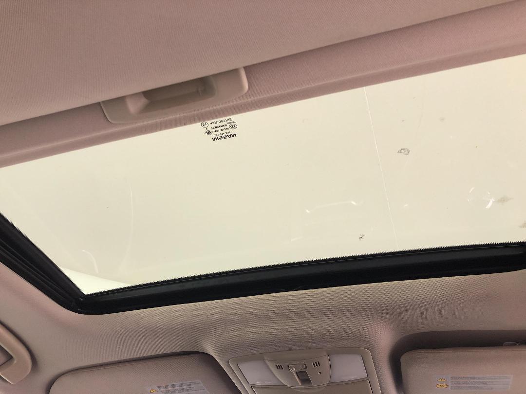 Photo '23' of Nissan Maxima