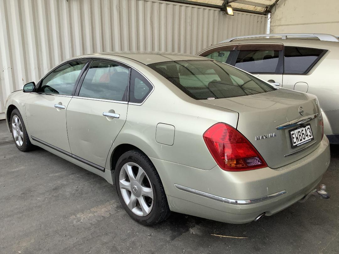 Photo '5' of Nissan Maxima ST Photo '5' of Nissan Maxima ST