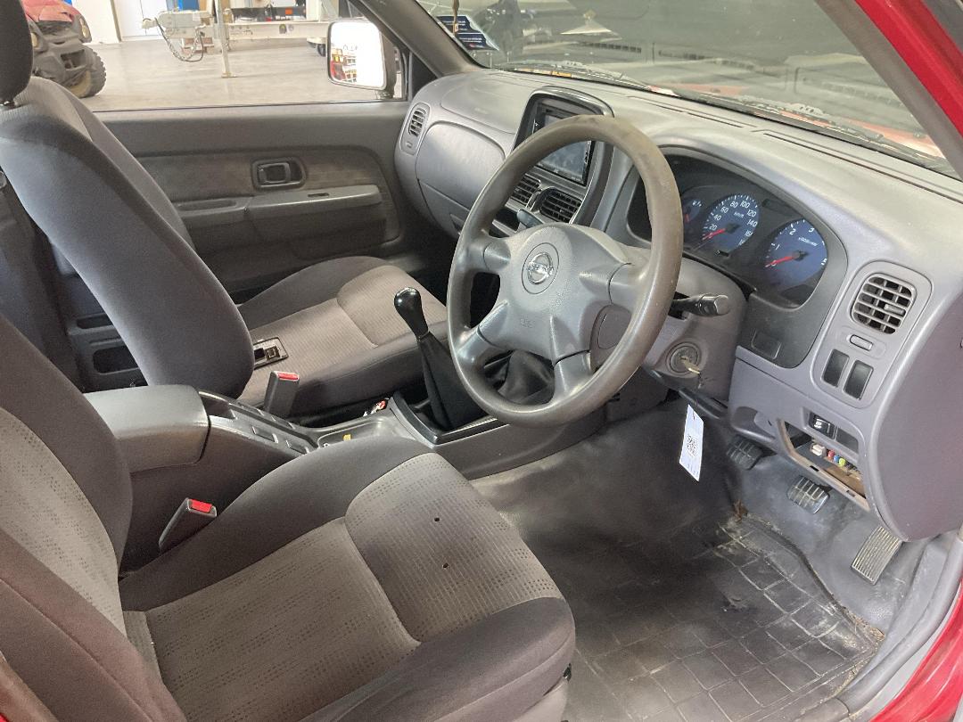 Photo '14' of Nissan Navara D/C ABS Photo '14' of Nissan Navara D/C ABS