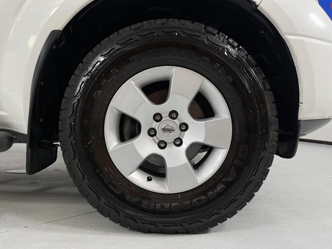 Photo '9' of Nissan Navara