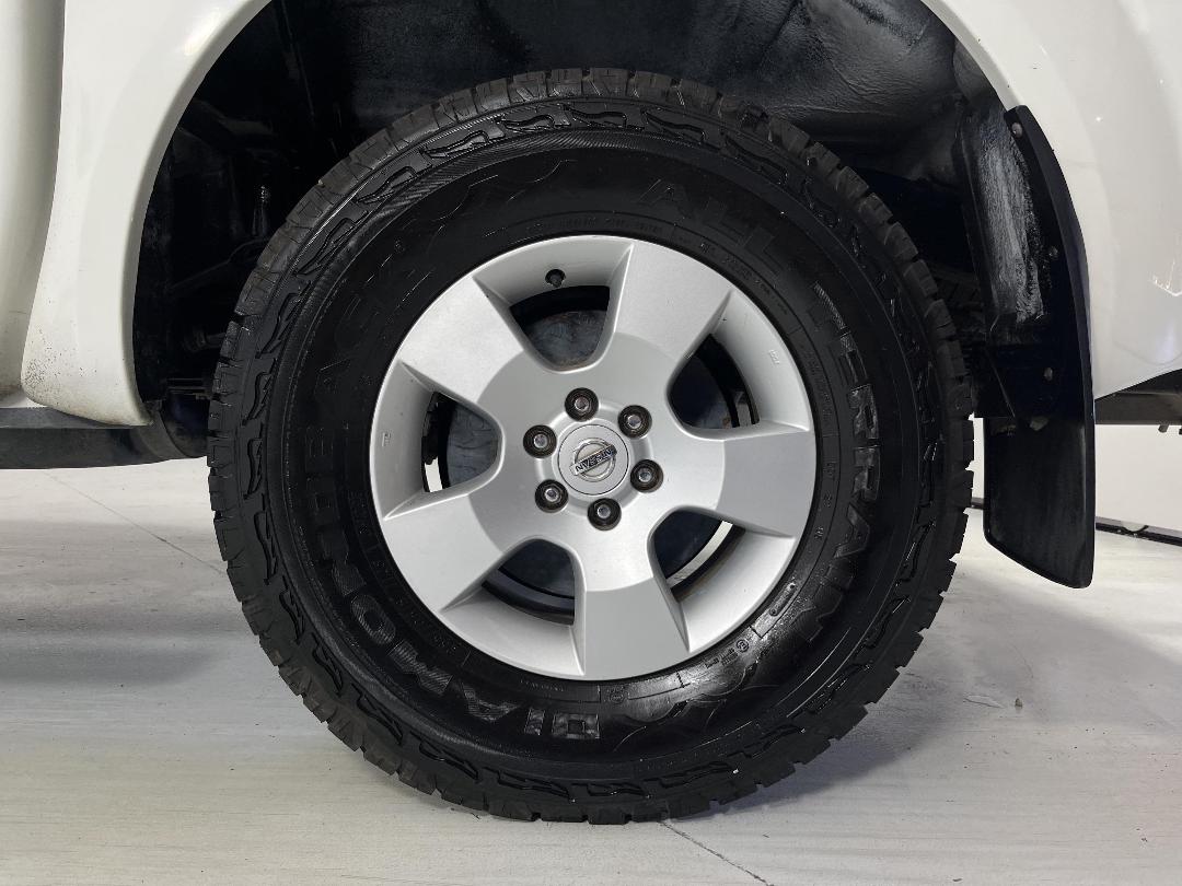 Photo '11' of Nissan Navara