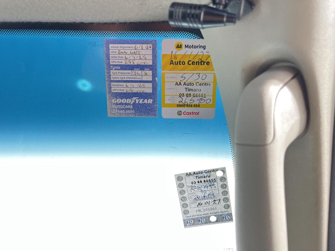 Photo '25' of Nissan Navara