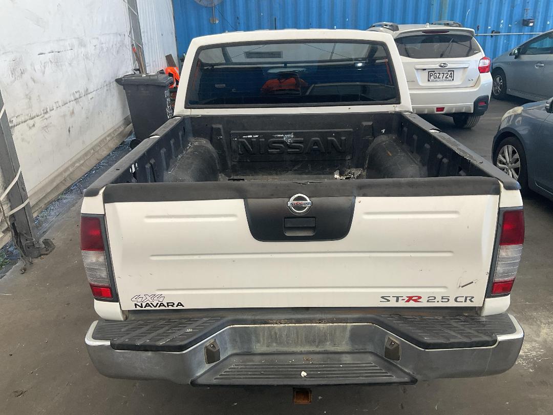 Photo '12' of Nissan Navara Utility Dual CAB Photo '12' of Nissan Navara Utility Dual CAB