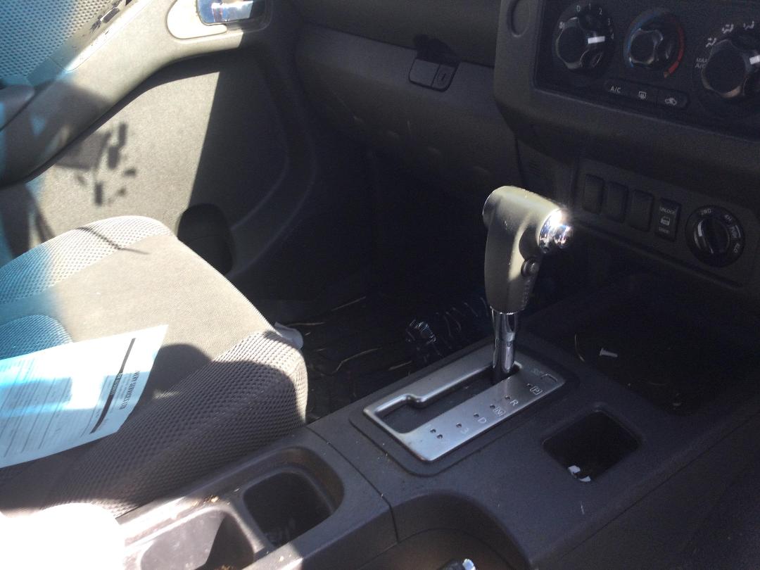 Photo '12' of Nissan Navara