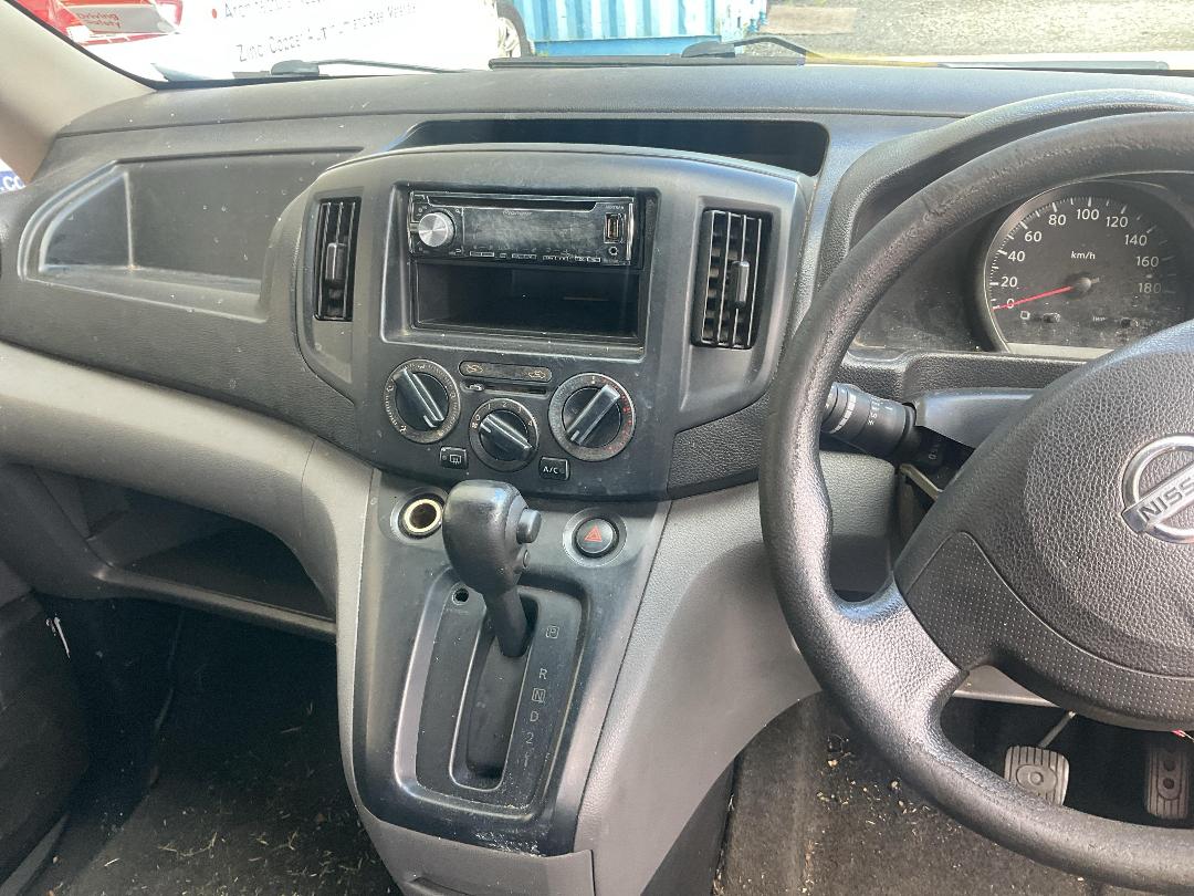 Photo '10' of Nissan NV200