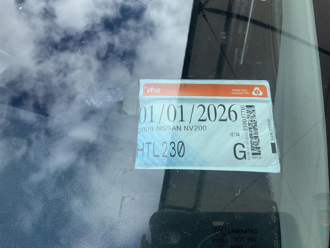 Photo '16' of Nissan NV200