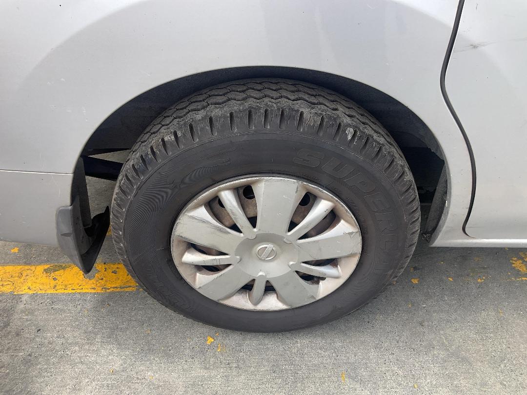 Photo '35' of Nissan NV200