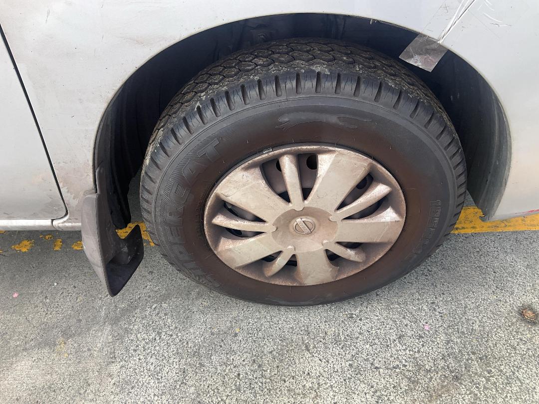 Photo '36' of Nissan NV200