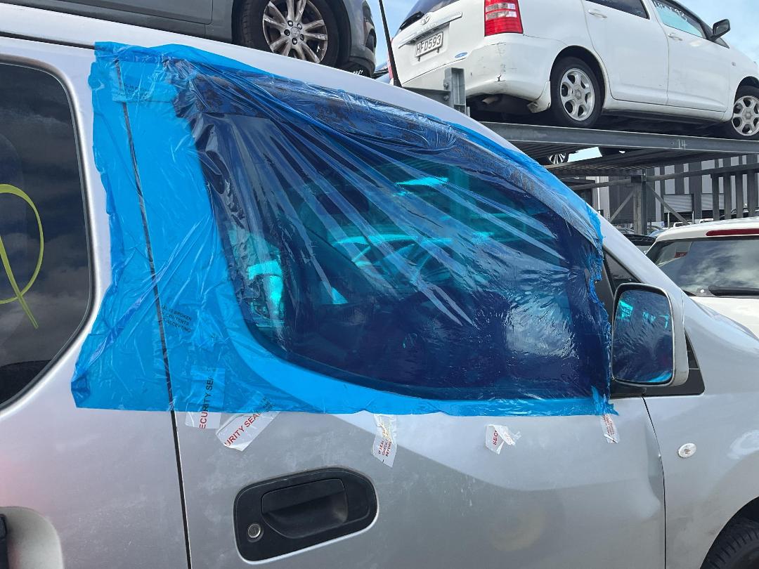 Photo '18' of Nissan NV200