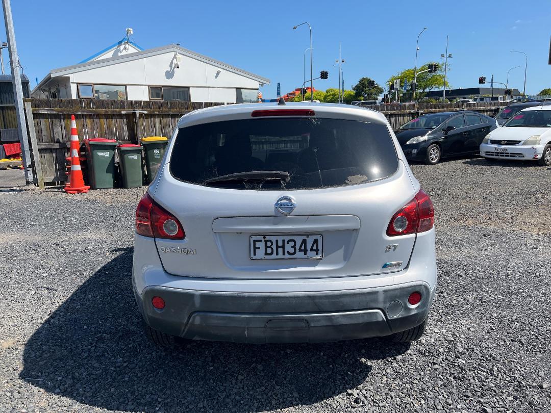 Photo '6' of Nissan Qashqai ST Photo '6' of Nissan Qashqai ST