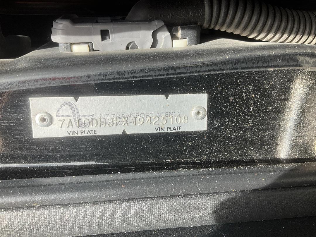 Photo '33' of Nissan Serena