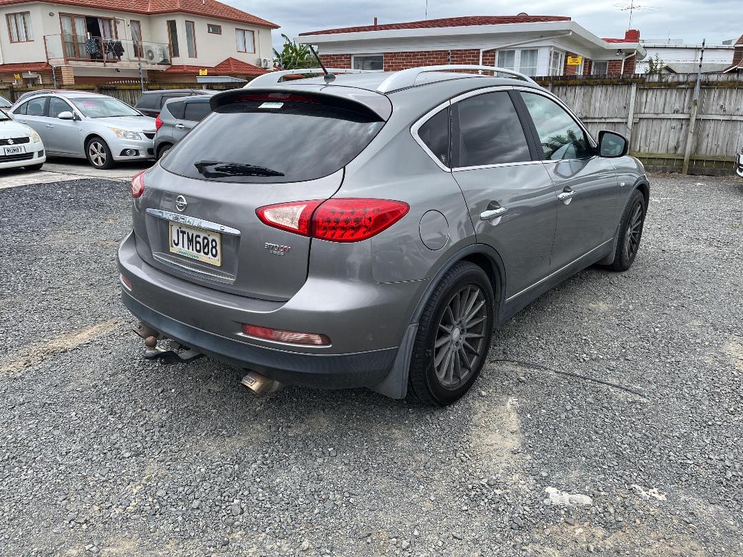 Photo '6' of Nissan Skyline 370GT Four Photo '6' of Nissan Skyline 370GT Four