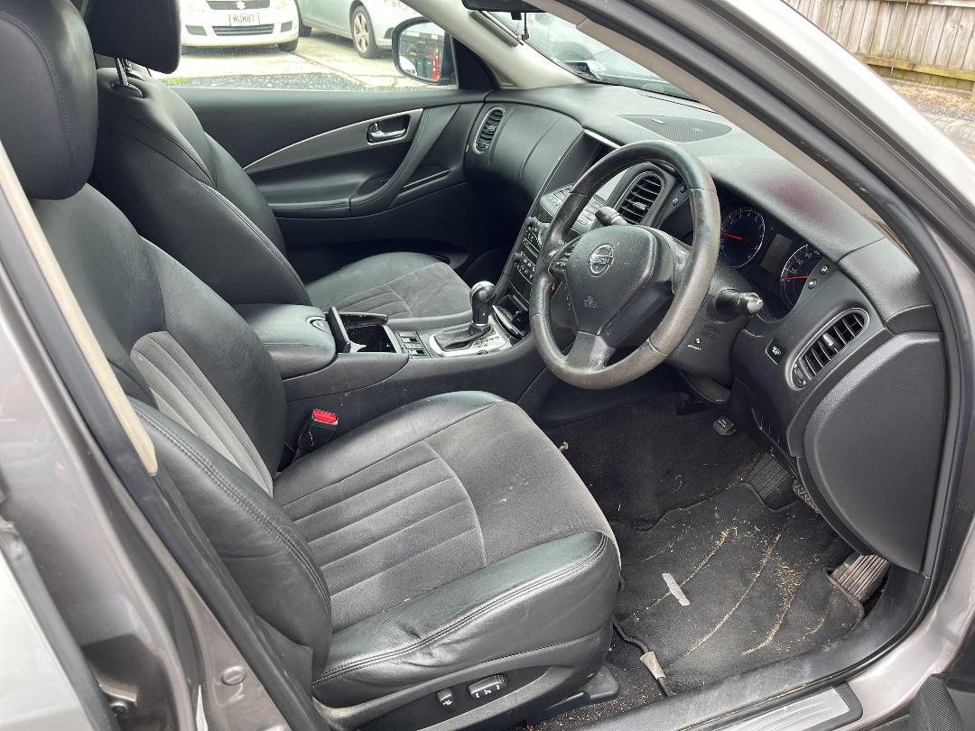 Photo '14' of Nissan Skyline 370GT Four Photo '14' of Nissan Skyline 370GT Four