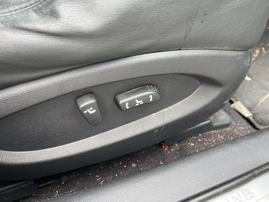 Photo '22' of Nissan Skyline 370GT Four Photo '22' of Nissan Skyline 370GT Four