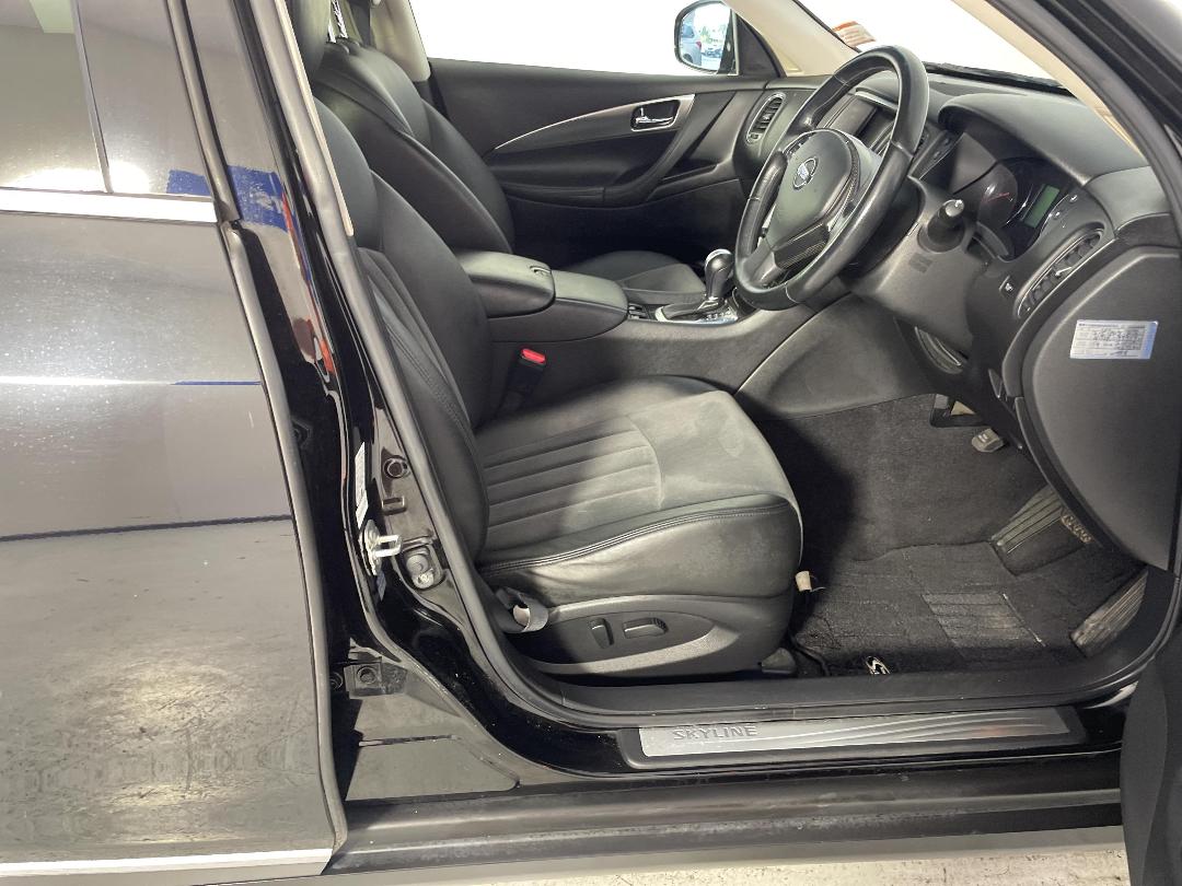 Photo '16' of Nissan Skyline