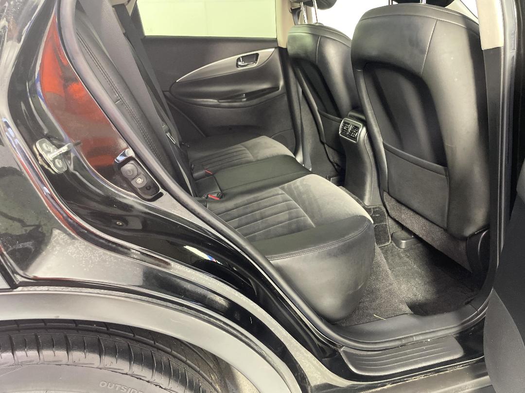 Photo '20' of Nissan Skyline