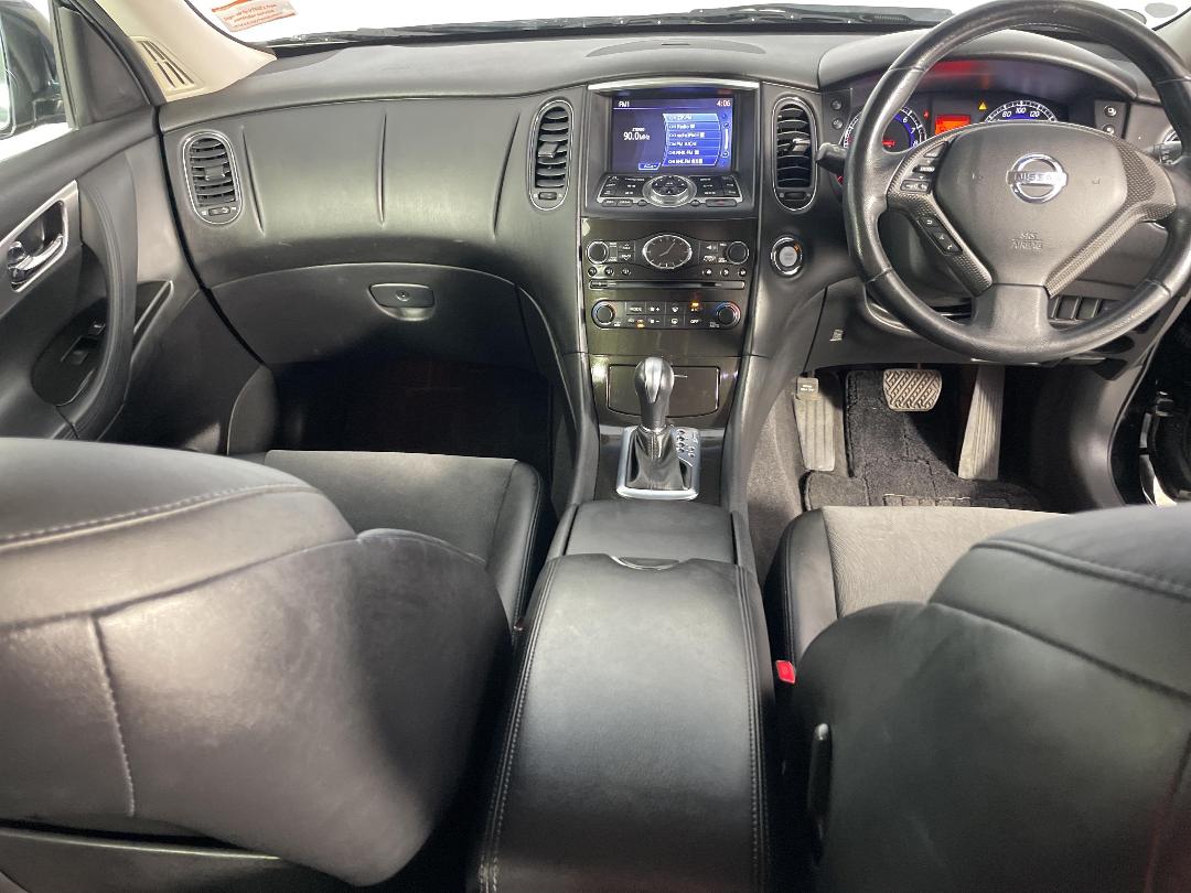 Photo '17' of Nissan Skyline