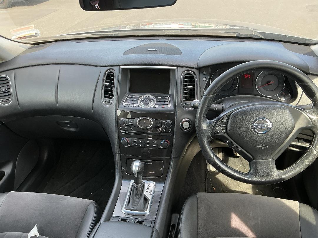 Photo '13' of Nissan Skyline Crossover