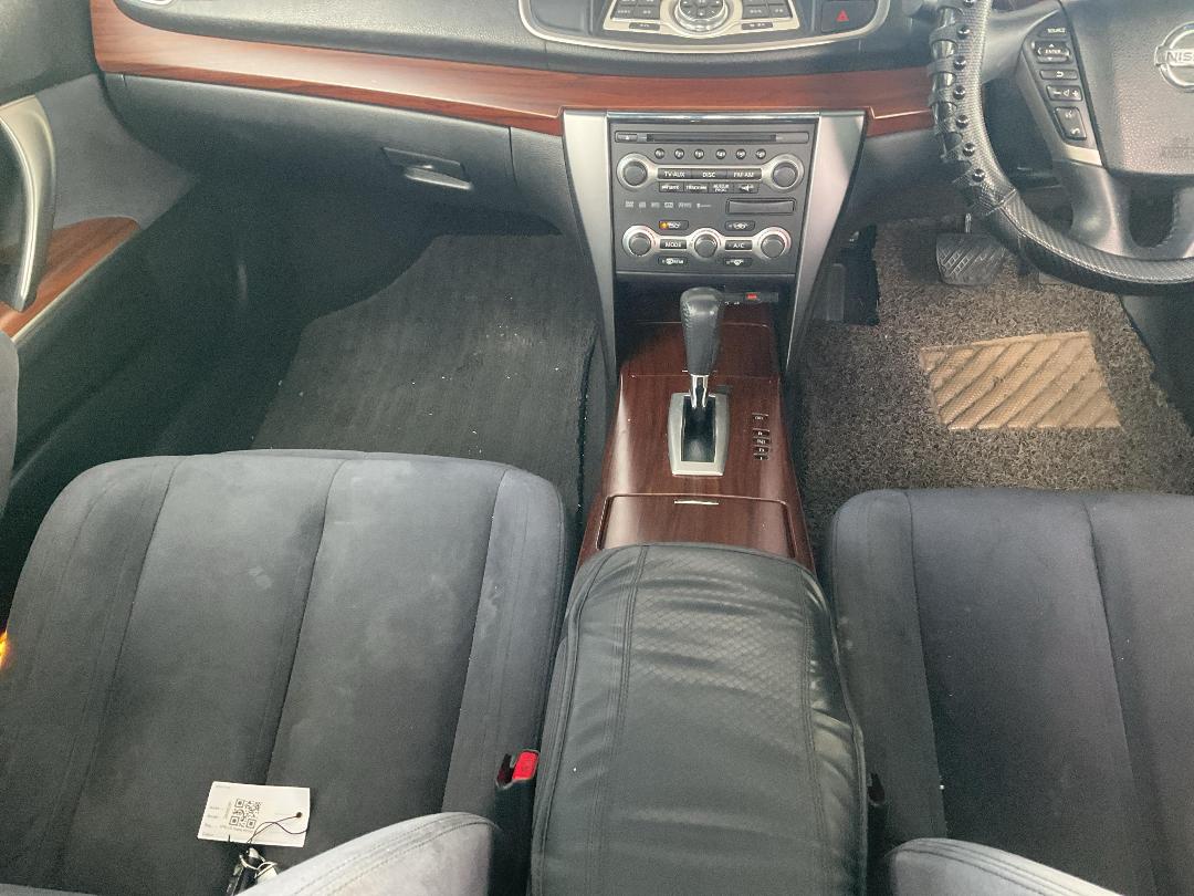 Photo '18' of Nissan Teana