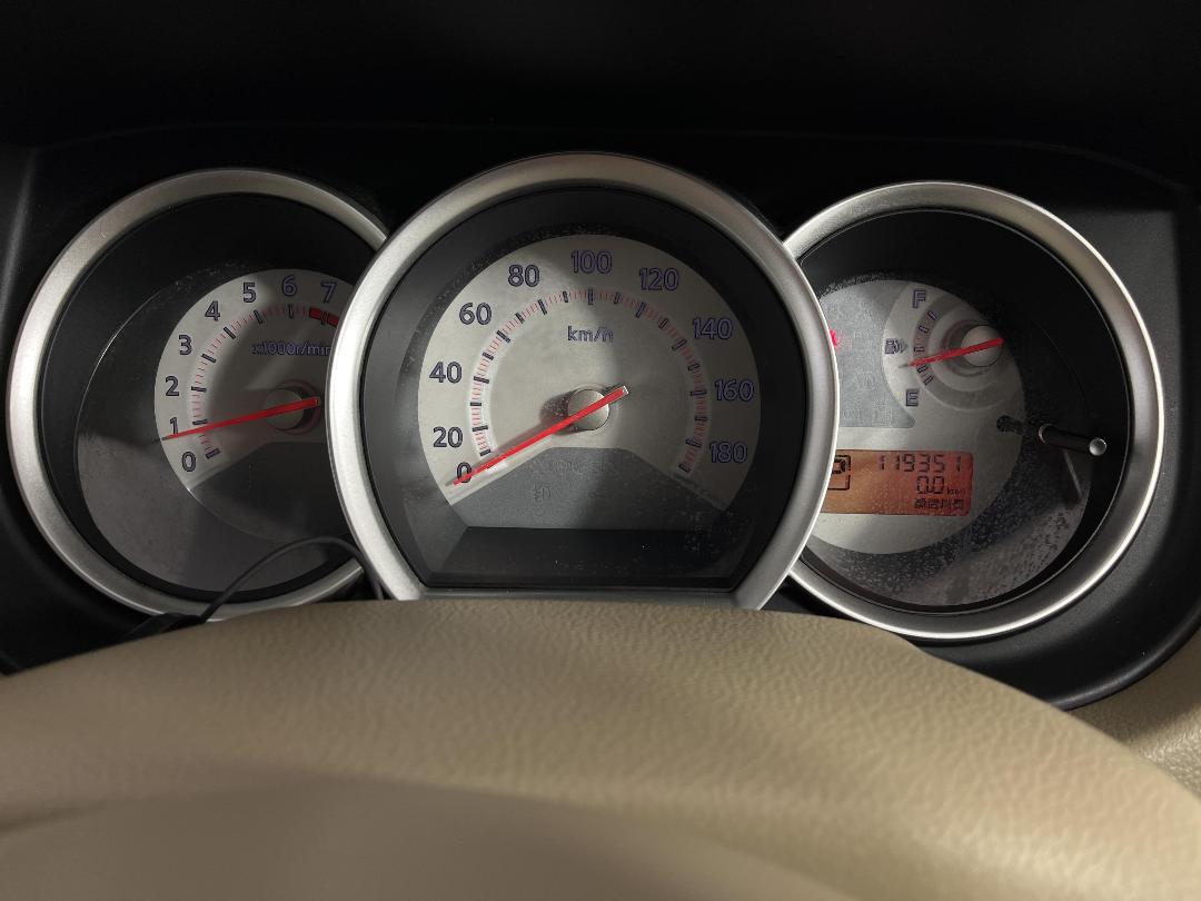 Photo '21' of Nissan Tiida Photo '21' of Nissan Tiida